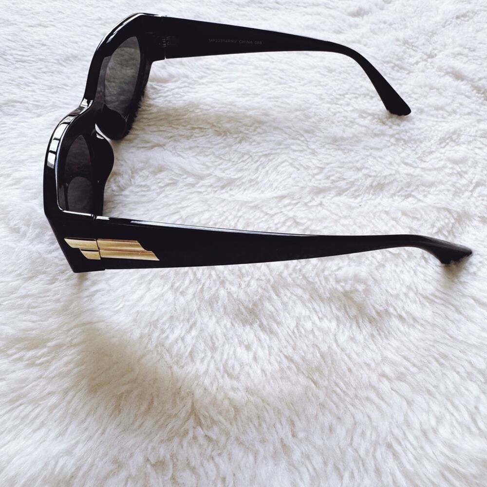 Faye Mirrored Purple with Black Rim Sunglasses - Picture 10 of 16